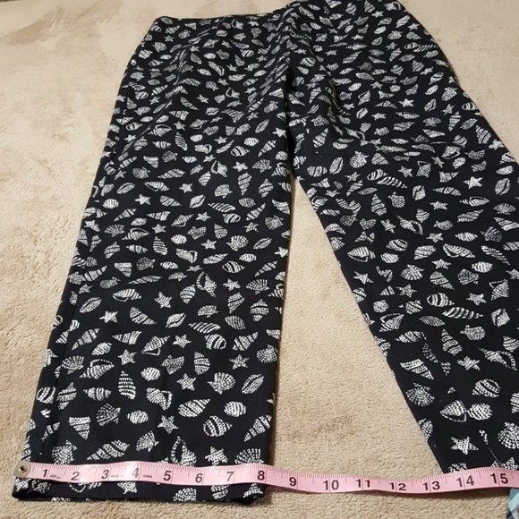 Bamboo Traders Shell Motif Ankle/Cropped Pants. 10 - Picture 8 of 8